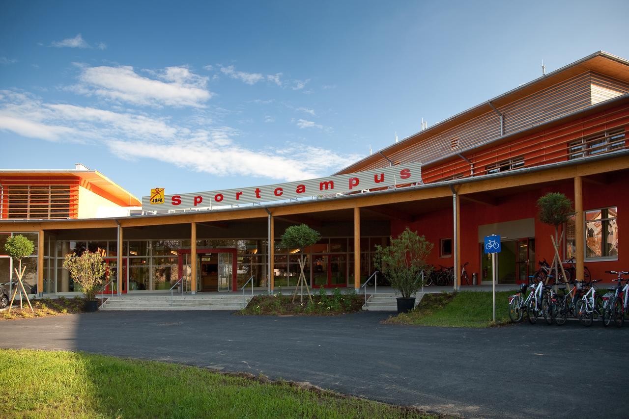 Jufa Hotel ライプニッツ エクステリア 写真